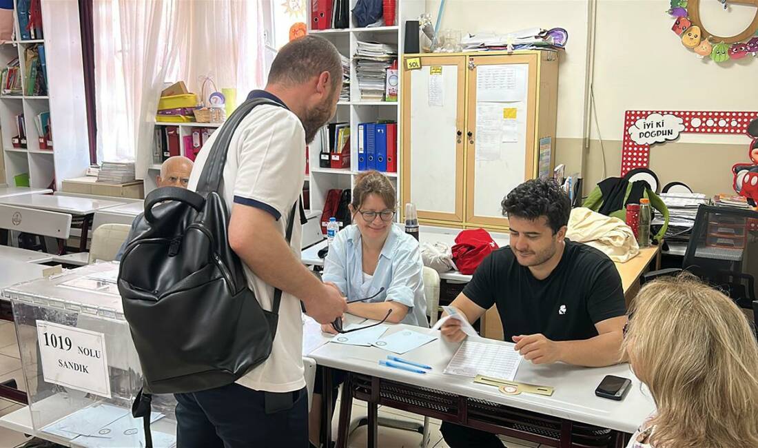7 ilçede ara muhtarlık seçimi İstanbul’un 7 ilçesindeki bazı mahallelerde ara seçim kapsamında vatandaşlar, yeni