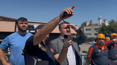 ​Bursa'nın tarihi Kayhan Çarşısı’nda henüz belirlenemeyen bir nedenden dolayı çıkan