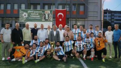 Geleneksel turnuvada mutlu sona, penaltı atışları sonucunda Düz Boya üst