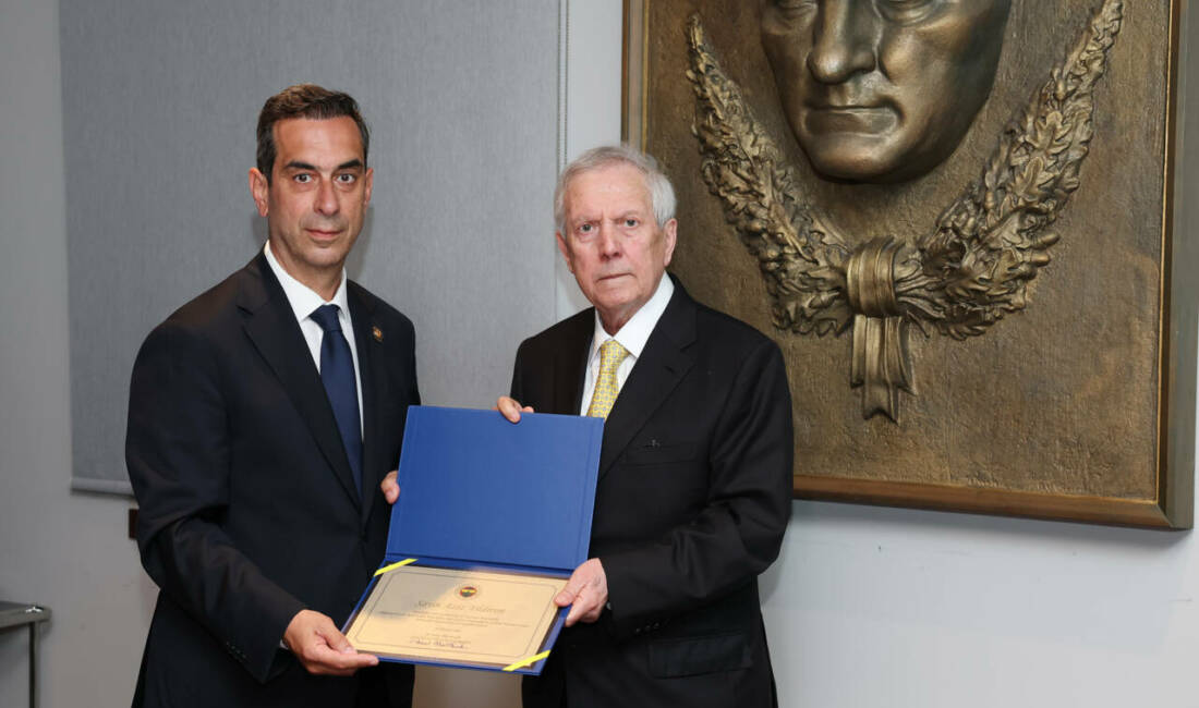 Fenerbahçe’de Aziz Yıldırım dönemi resmen başladı Fenerbahçe Spor Kulübü'nün Olağanüstü Seçimli Genel Kurulu'nda kulüp tarihinin en