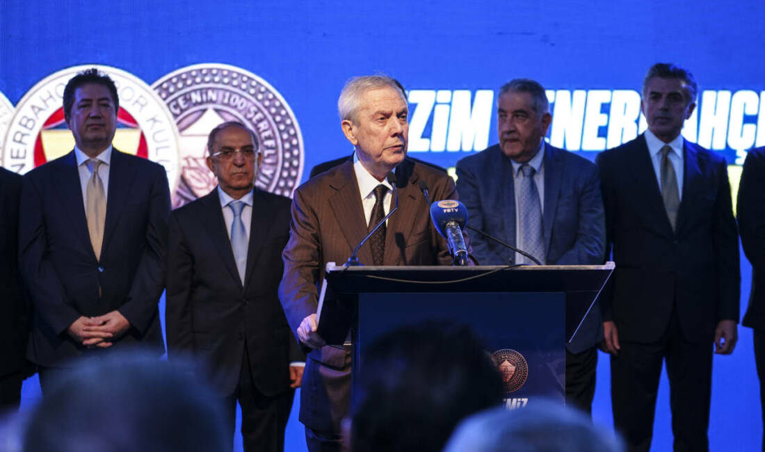 Fenerbahçe Başkan Adayı Aziz Yıldırım, İstanbul'da kongre üyeleriyle bir araya