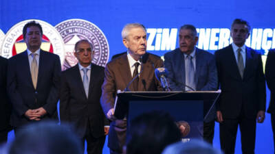 Fenerbahçe Başkan Adayı Aziz Yıldırım, İstanbul'da kongre üyeleriyle bir araya