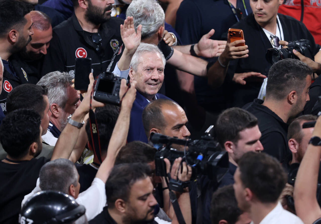 Fenerbahçe'de yeniden Aziz Yıldırım dönemi 2 aa 20260607 41607565 41607553 fenerbahcekulubundebaskanlikseciminiazizyildirimkazandi