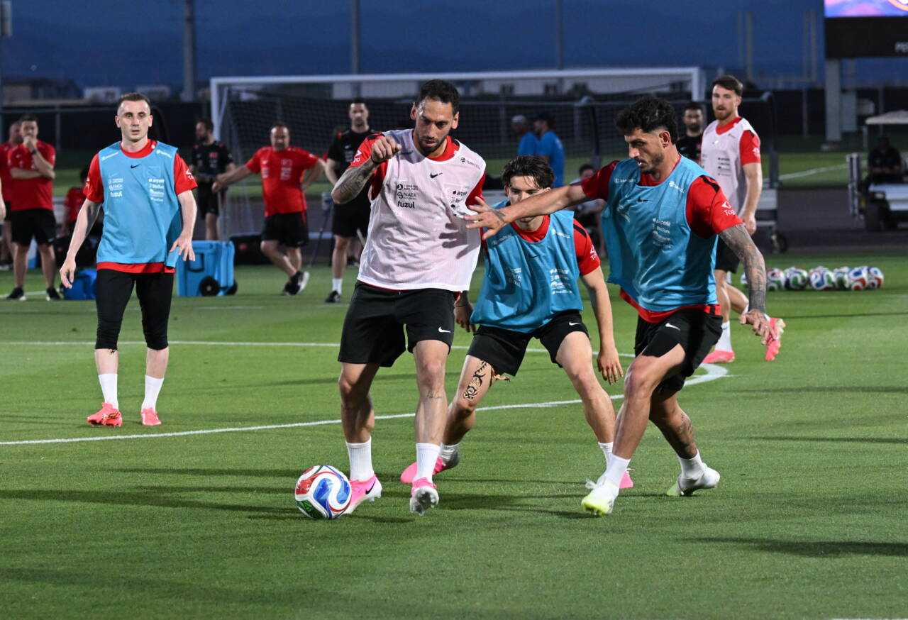A Milli Takım'a Arizona'da ilgi büyük! Sıcaklık 40 derecenin üstünde 1 aa 20260609 41617932 41617925 amillifutboltakimiarizonadakiilkidmaninitaraftaresligindeyapti