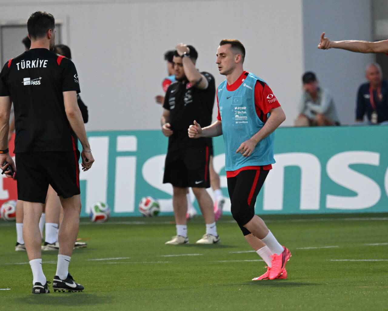 A Milli Takım'a Arizona'da ilgi büyük! Sıcaklık 40 derecenin üstünde 29 aa 20260609 41618483 41618467 amillifutboltakimiarizonadakiilkidmaninitaraftaresligindeyapti