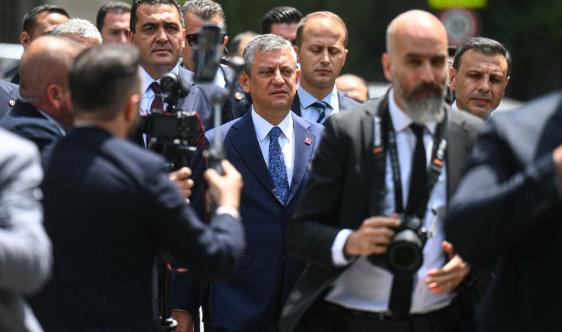 CHP’de iki ayrı grup toplantısı! Kılıçdaroğlu Genel Merkez’de, Özel Meclis’te CHP'nin Meclis'te düzenlenecek grup toplantısında hangi ismin konuşacağına dair belirsizlik