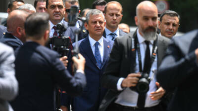 CHP'nin Meclis'te düzenlenecek grup toplantısında hangi ismin konuşacağına dair belirsizlik