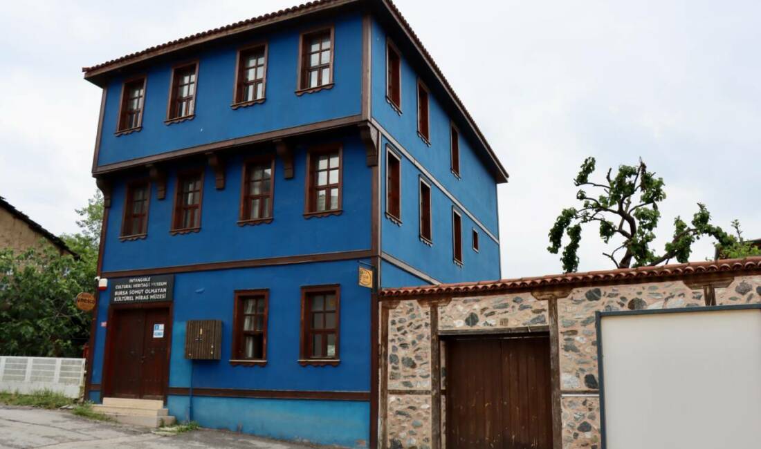 Bursa’nın fethinin 700. yılına özel platform; ‘200 bin fidan, 100 aileye koza, Nilüfer Çayı temizlenecek’ Bursa'nın fethinin 700. yılı dolayısıyla kurulan "700. Yıl Bursa Vizyonu
