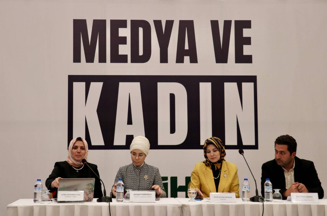 Bursa'da 'Medya ve Kadın' paneli 6 aa 20260613 41659834 41659827 bursadamedyavekadinpaneliduzenlendi