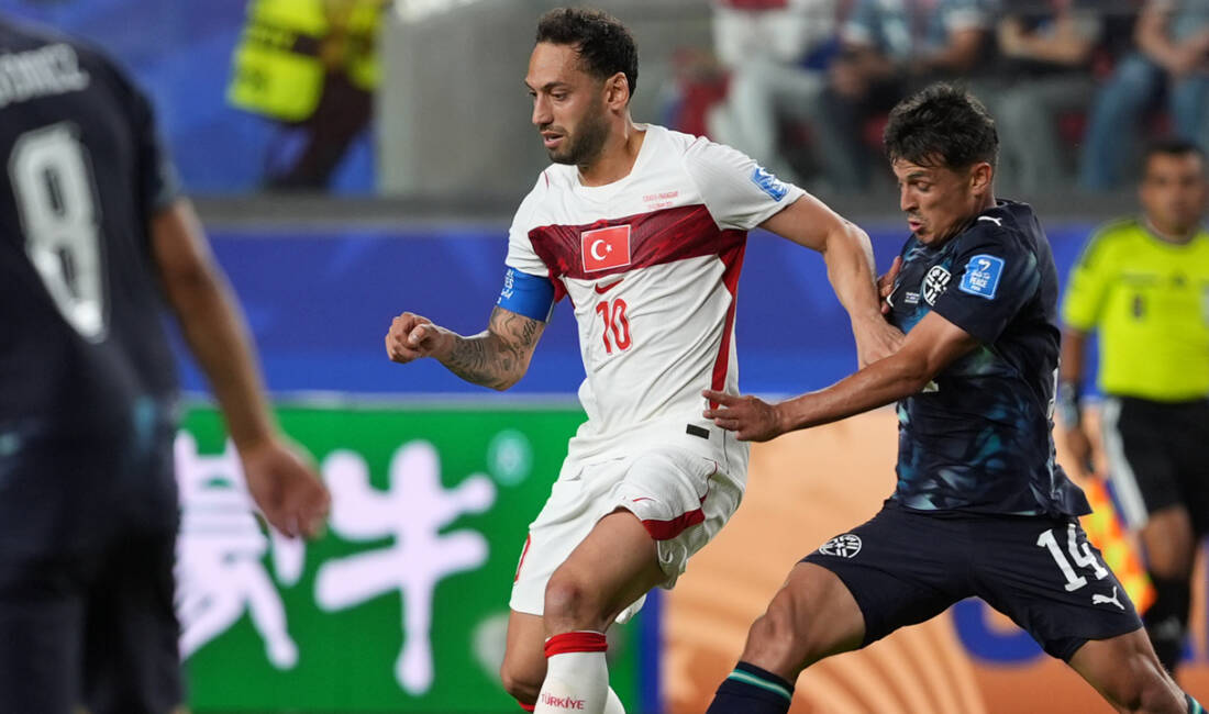 Hakan Çalhanoğlu maç sonu konuştu: ‘Vuruyoruz olmuyor’ A Milli Takım'ın kaptanı Hakan Çalhanoğlu, Paraguay maçı sonrasında açıklamalarda