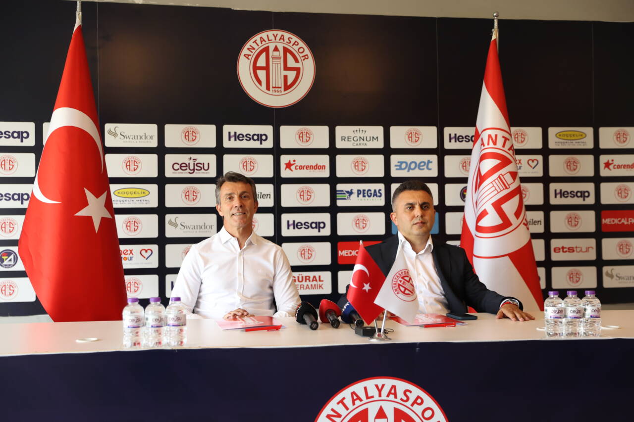 aa 20260626 41794015 41794013 antalyasporteknikdirektorbulentkorkmazilesozlesmeimzaladi