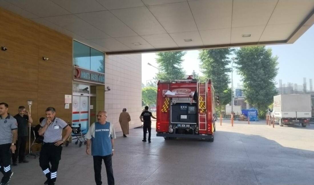 İnegöl Devlet Hastanesi Acil Servis bölümünde elektrik panosunda çıkan küçük