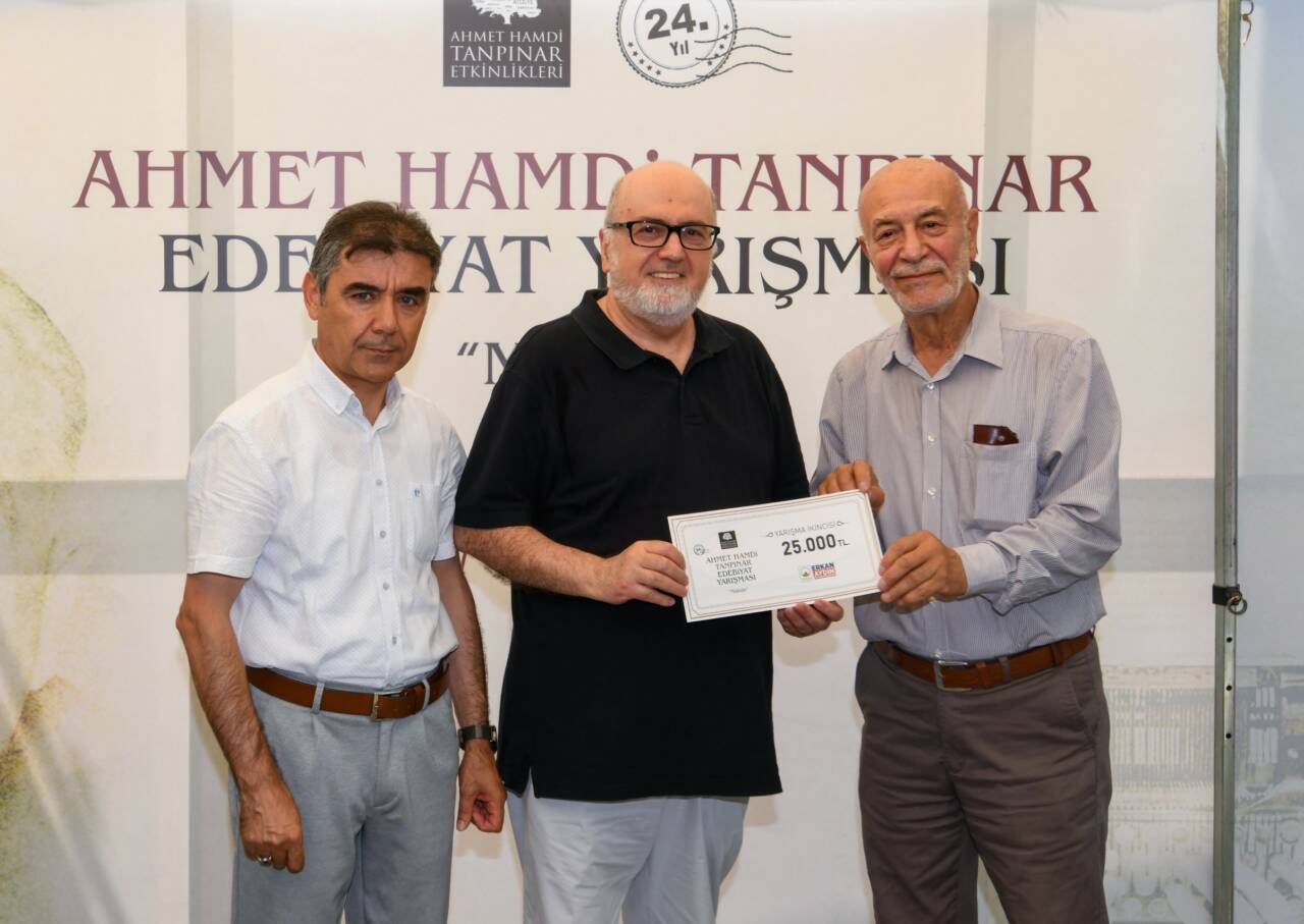 Tanpınar’ın İzinde Yeni Kalemler ödüllendirildi 4 Tanpınar’ın İzinde Yeni Kalemler Ödüllendirildi