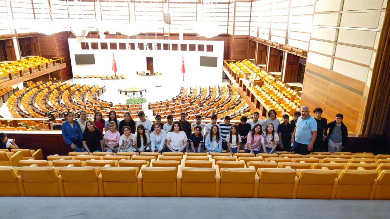 Bursalı öğrencilerin motivasyonunu artıran gezi 13 Osmangazi Belediyesi’nden Öğrencilerin Motivasyonunu Artıran Gezi