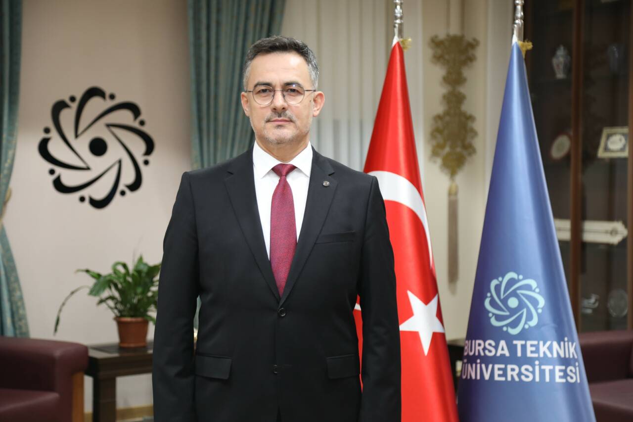 Bursa Teknik Üniversitesi'ne Sağlıklı Kampüs Belgesi 1 aw71590802