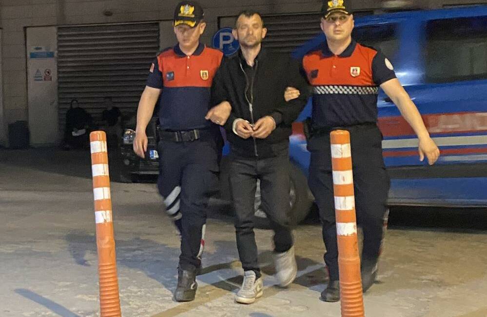 Bursa'nın İnegöl ilçesinde Jandarma komutanlığı ekiplerince düzenlenen uyuşturucu operasyonunda yakalanan