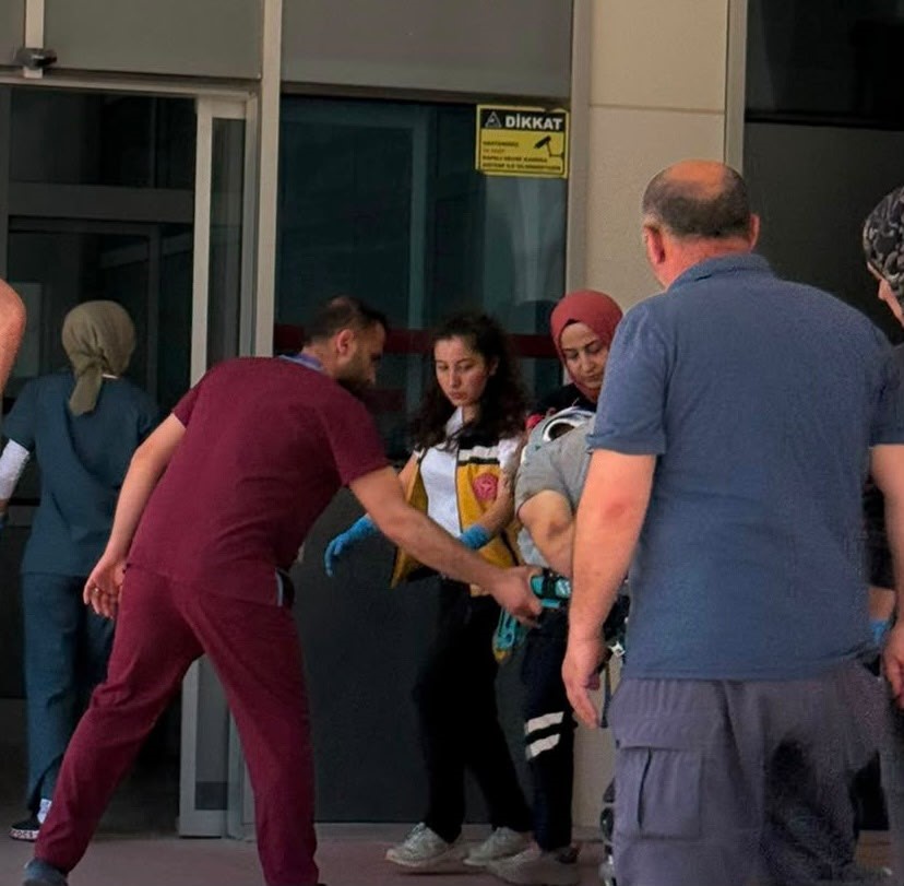 Bursa'da istinat duvarının altında kalan adamdan acı haber 1 aw72100601