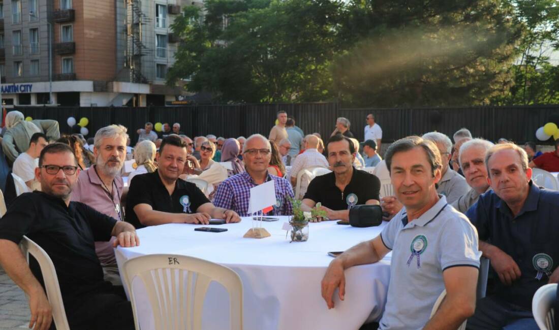 Bursa’nın 80 yıllık okulunda Birliktelik Günü Demirtaşpaşa Mesleki ve Teknik Anadolu Lisesi tarafından düzenlenen Birliktelik Günü