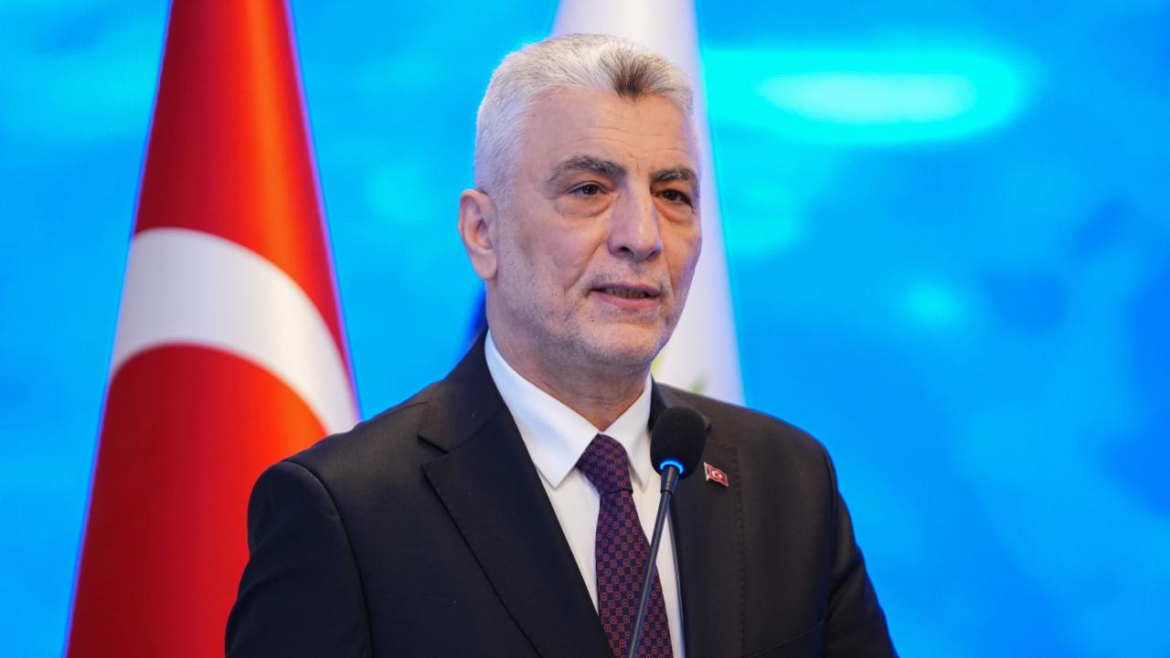 bakan bolat dis ticaret verilerini acikladi d3be146dd9ff