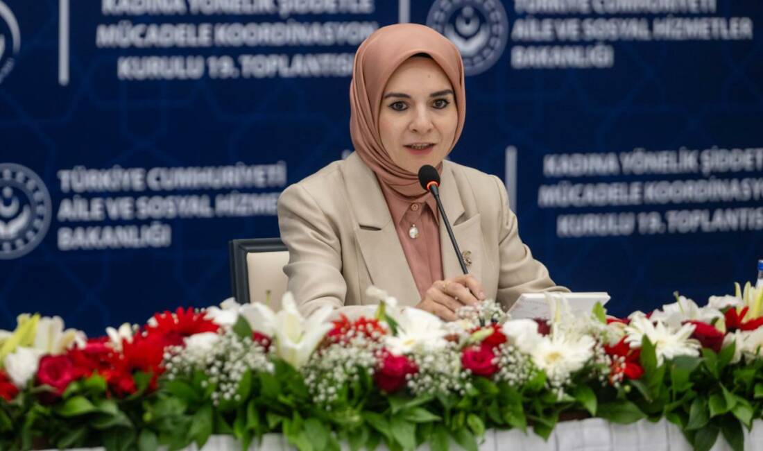 Bakan Göktaş: Kadına yönelik şiddetle mücadele siyaset üstü bir meseledir Bakan Göktaş, "Kadına yönelik şiddetle mücadele siyaset üstü bir meseledir.