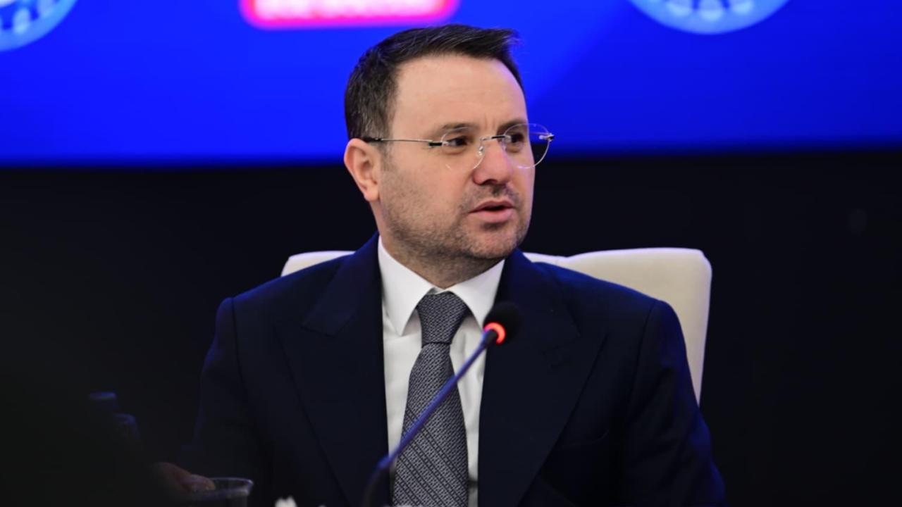 Bakan Gürlek duyurdu: Hanutçular yakın takipte 2 bakan gurlek duyurdu hanutcular yakin takipte ec60bd6dfd28