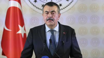 Milli Eğitim Bakanı Yusuf Tekin, ortaöğretim net okullaşma oranında görülen