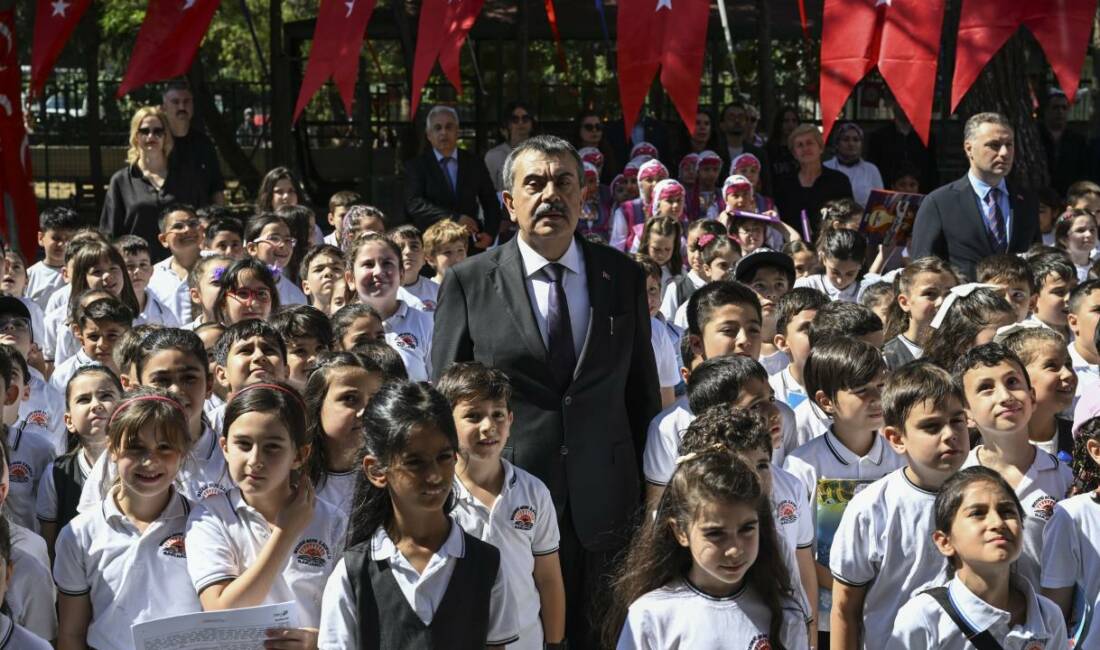 Bakan Tekin, kademeler arası geçiş sınavlarının daha çok Türkçe okuduğunu