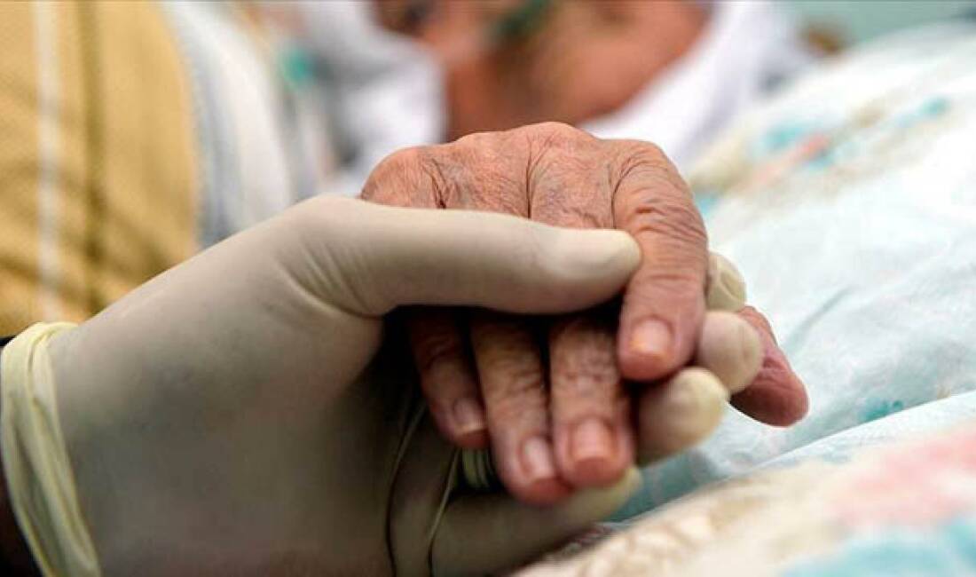 Aile ve Sosyal Hizmetler Bakanlığı, evlerinde bakılan tam bağımlı vatandaşlar