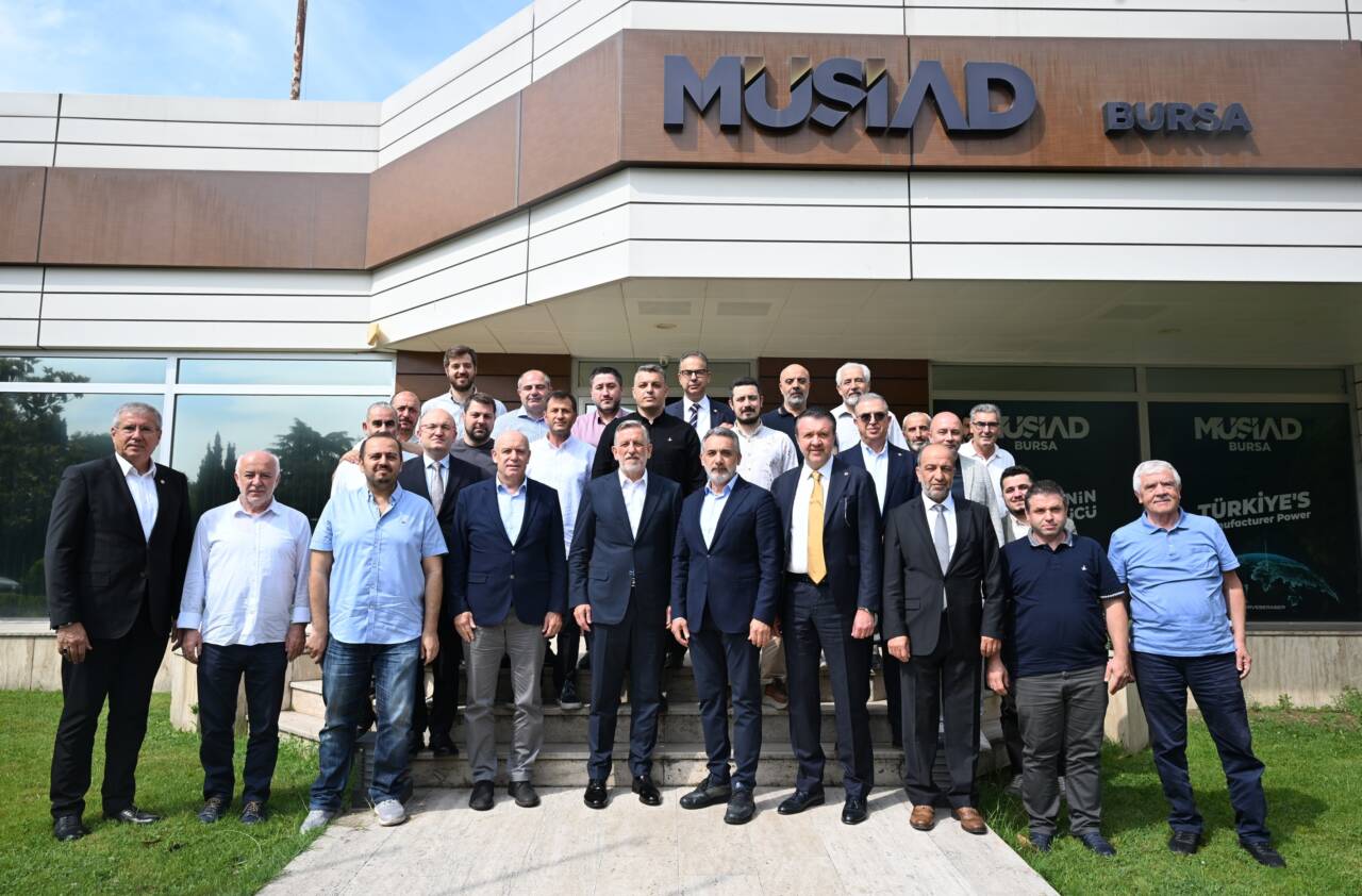 BTSO Başkanı Burkay'dan MÜSİAD'a ziyaret 3 baskan burkay musiad uyeleri ile bulustu 1