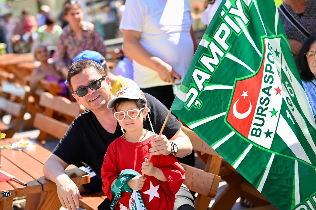 Almanya'daki festivale Bursa çıkarması 4 Osmangazi Belediyesi Almanya’da Kültürel Bağı Güçlendiriyor