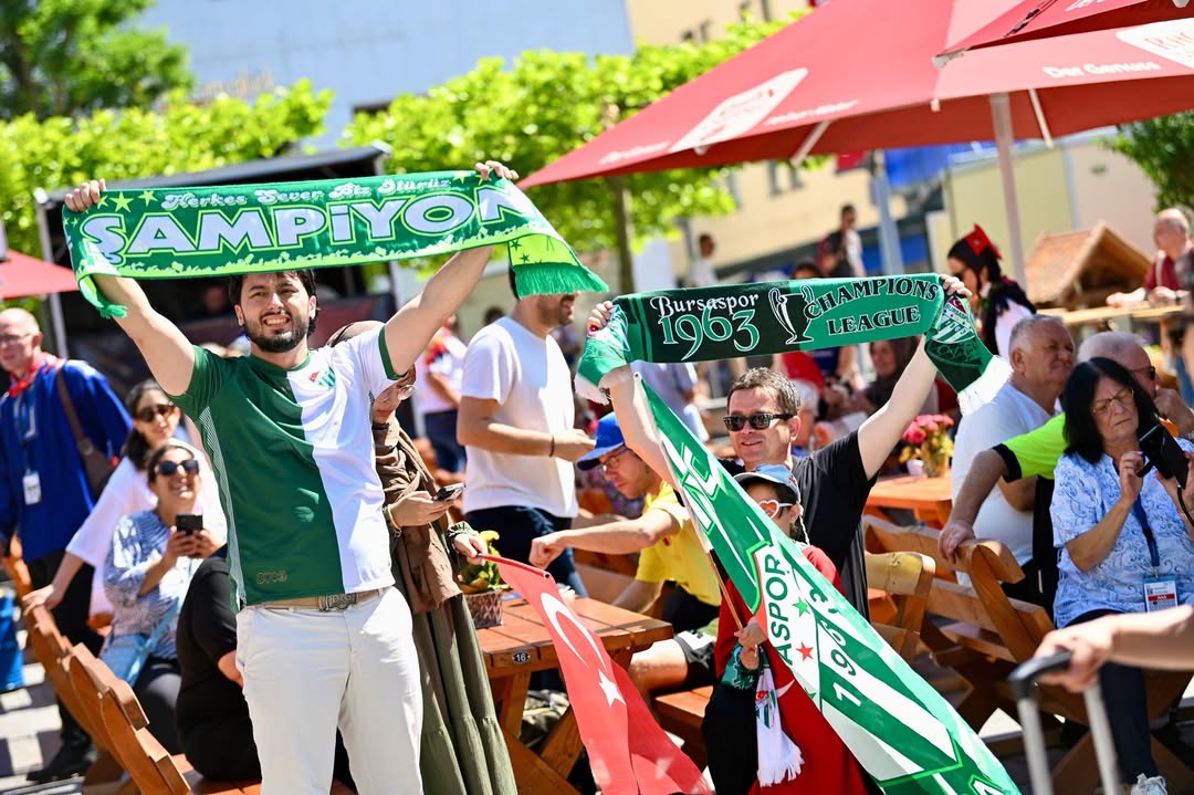 Almanya'daki festivale Bursa çıkarması 5 Osmangazi Belediyesi Almanya’da Kültürel Bağı Güçlendiriyor