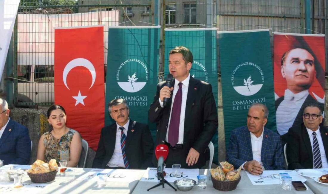 Başkan Erkan Aydın vatandaşla buluştu! Hepsini tek tek not aldı Halkla iç içe bir yönetim anlayışı benimseyen Osmangazi Belediye Başkanı