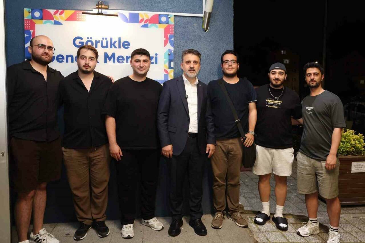 Başkan Vekili Biba, öğrencilerle bir araya geldi 5 baskan vekili biba ogrencilerle bir araya geldi 2047cdb9522b