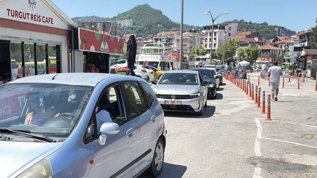 bayram tatilinde 6 bin nufuslu ilceye 182 bin kisi geldi 631ad92fda43