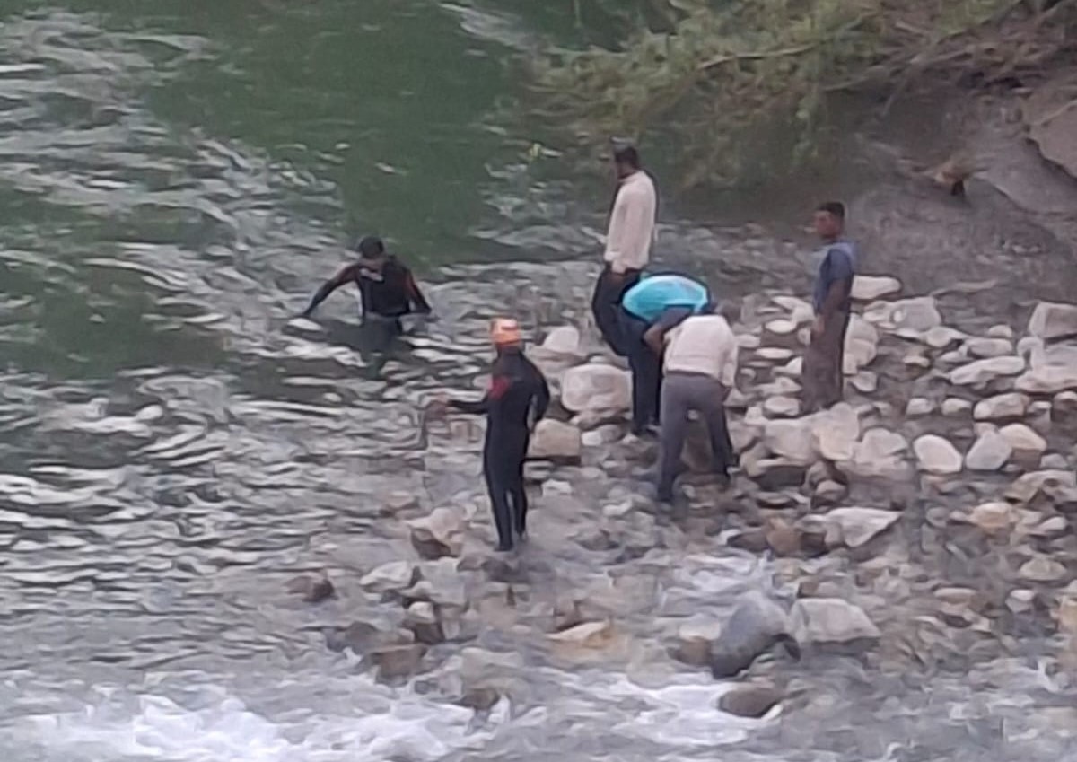 bir babanin en aci gunu birini kurtardi ikisine yetisemedi 6a43ab01c0b1