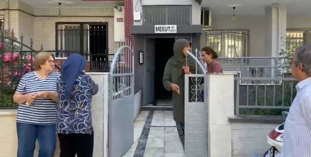 Bir dehşet haberi daha! Eşini öldürdü, kızını yaraladı 3 bir dehset haberi daha esini oldurdu kizini yaraladi 6d0f47d87bd1