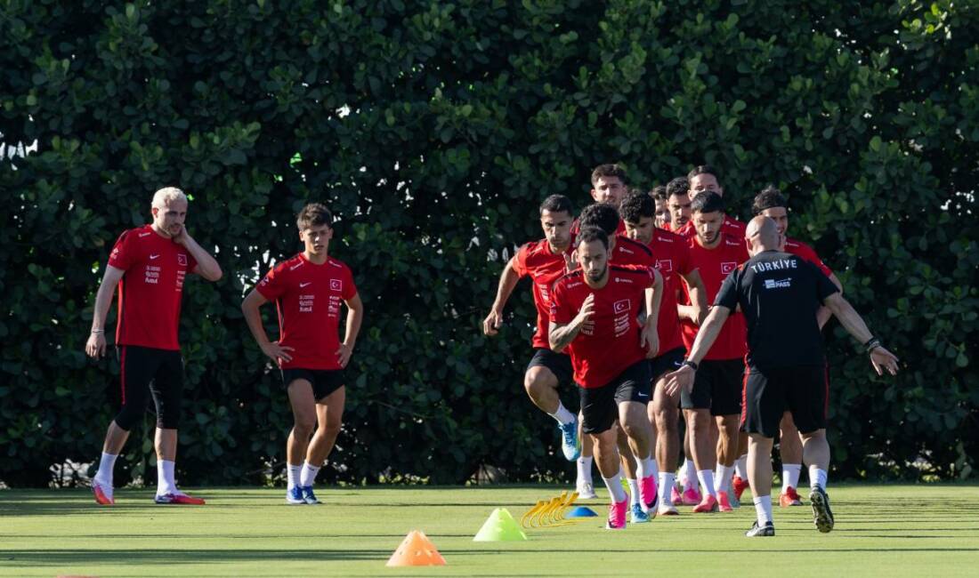 A Milli Futbol Takımı oyuncuları, yaklaşan FIFA Dünya Kupası hazırlıkları