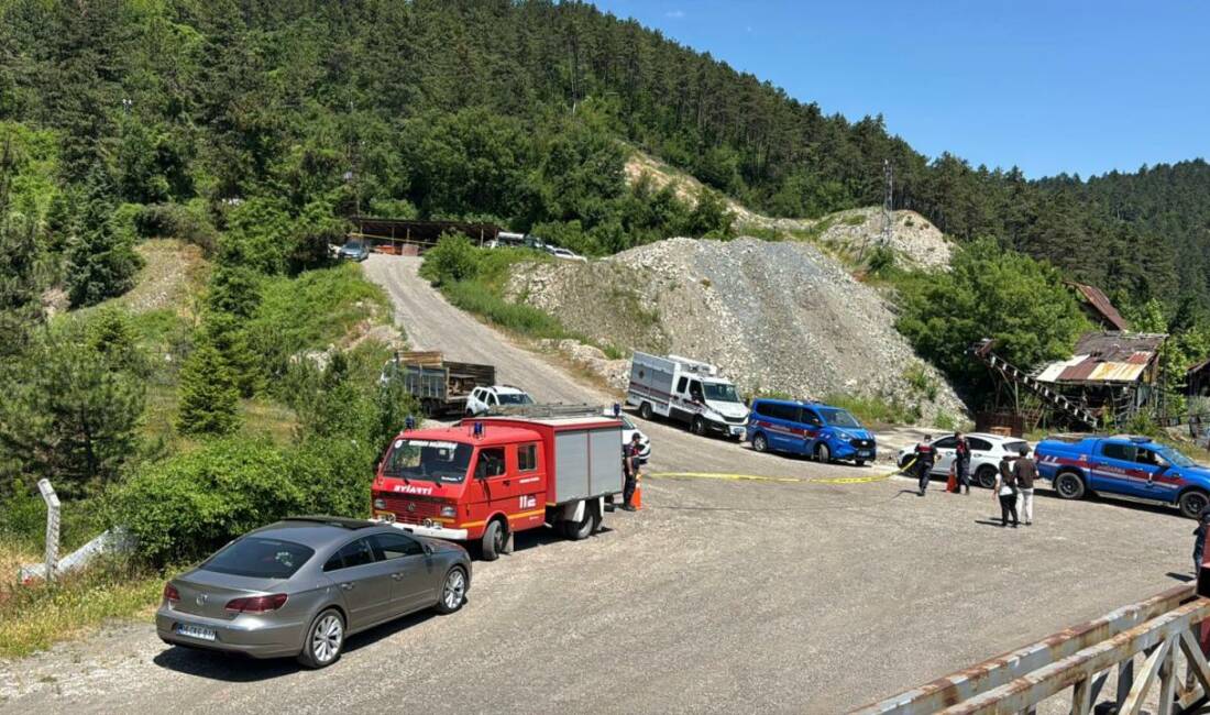 Bolu'nun Mengen ilçesinde özel maden ocağında göçük meydana geldi.