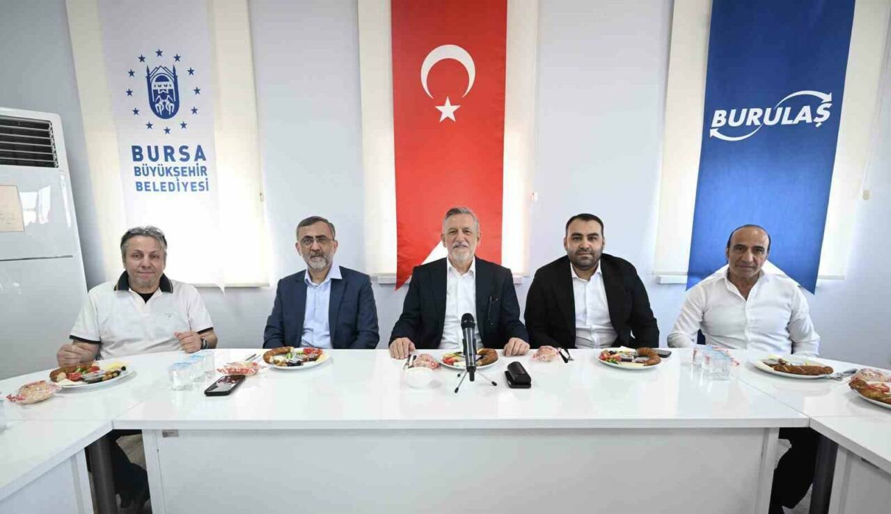 BTSO Başkanı Burkay’dan Bursa terminalinde önemli buluşma 4 btso baskani burkaydan bursa terminalinde onemli bulusma 0334d8250e27