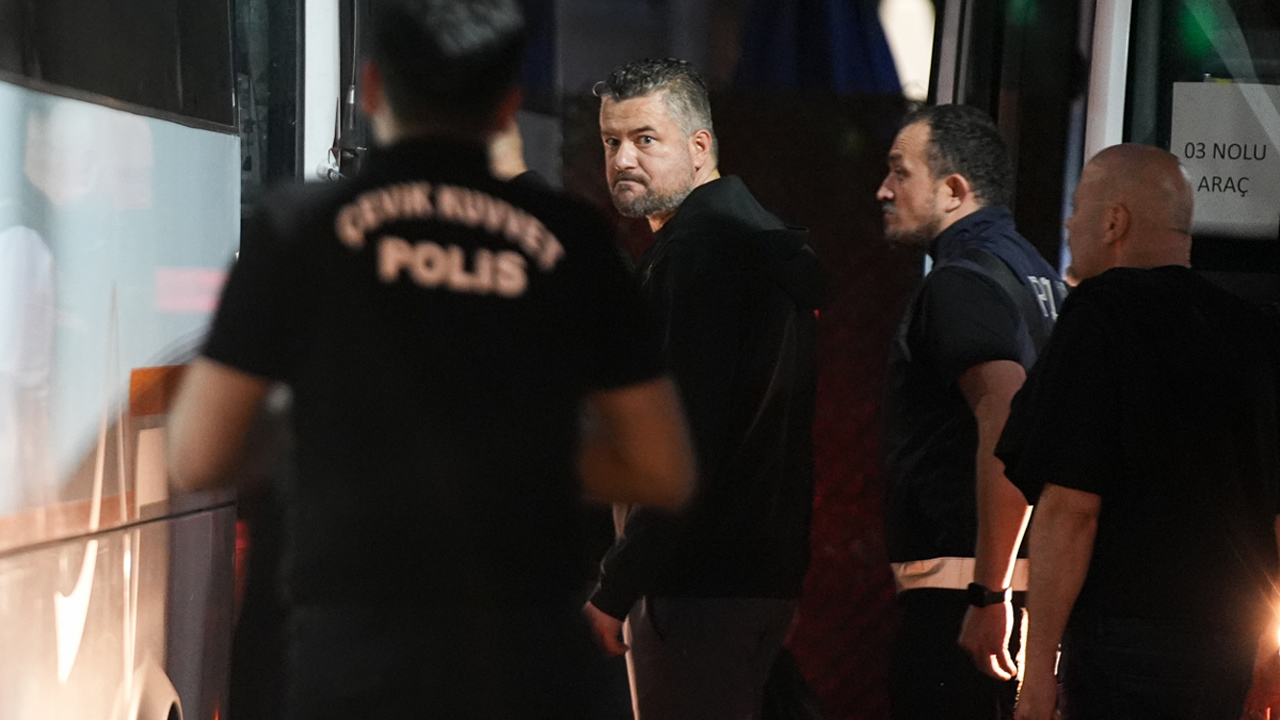 Buca Belediyesi'ne operasyon: Görkem Duman görevden uzaklaştırıldı 1 buca n