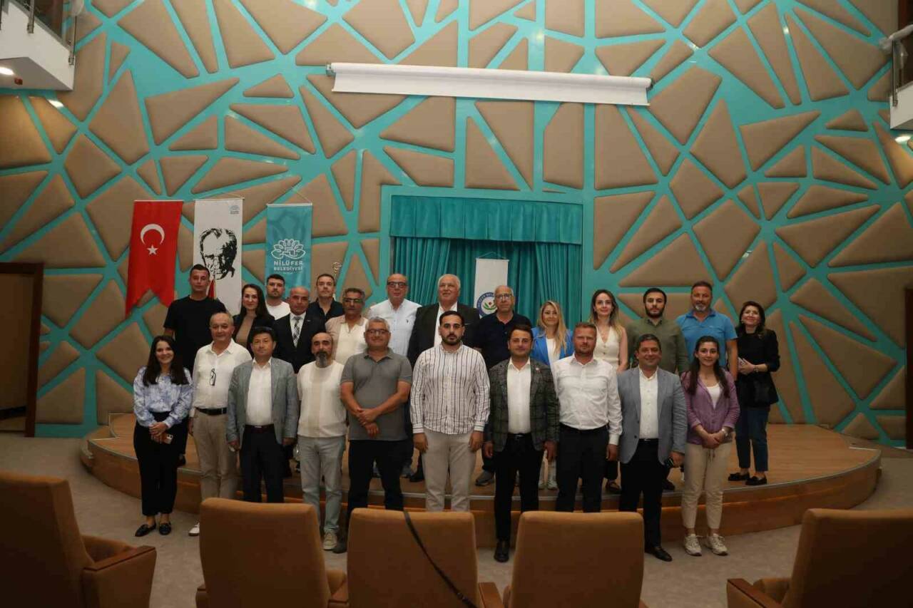 Bursa ekibinde başkan güven tazeledi 1 bursa ekibinde baskan guven tazeledi 6d636b47e9fe