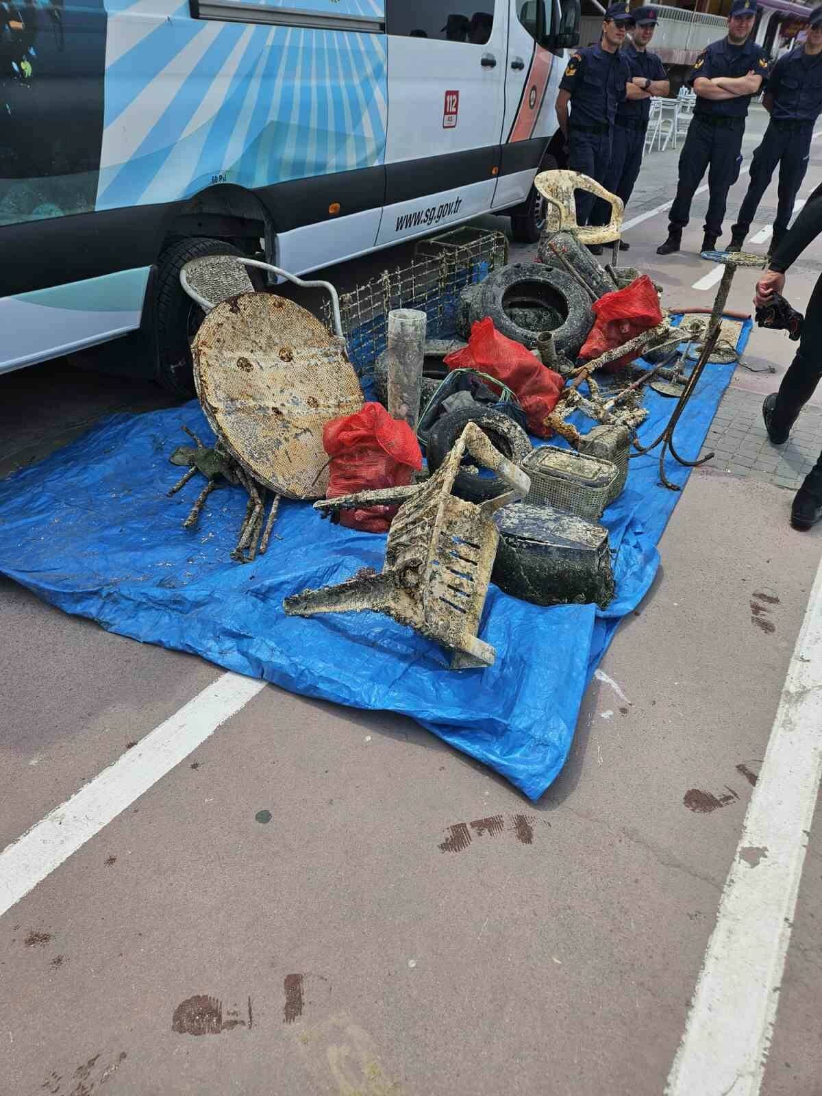 bursa polisinden temizlik operasyonu 3cdb090ddac9