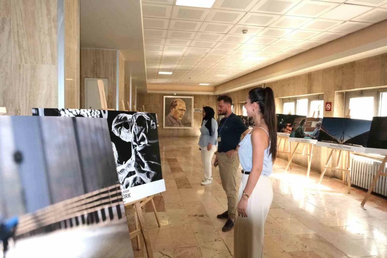 bursa uludag universitesinde fotograf sanatiyla kadin sagligina vurgu 746d8cbf1de7