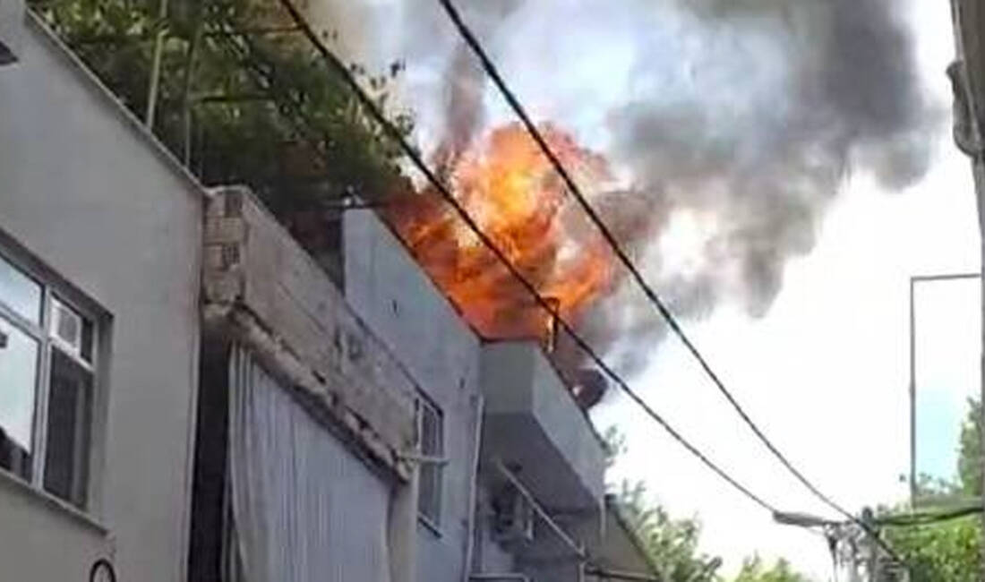 Bursa’da yangın paniği Bursada iki katlı bir binanın çatı katında çıkan yangın, itfaiye