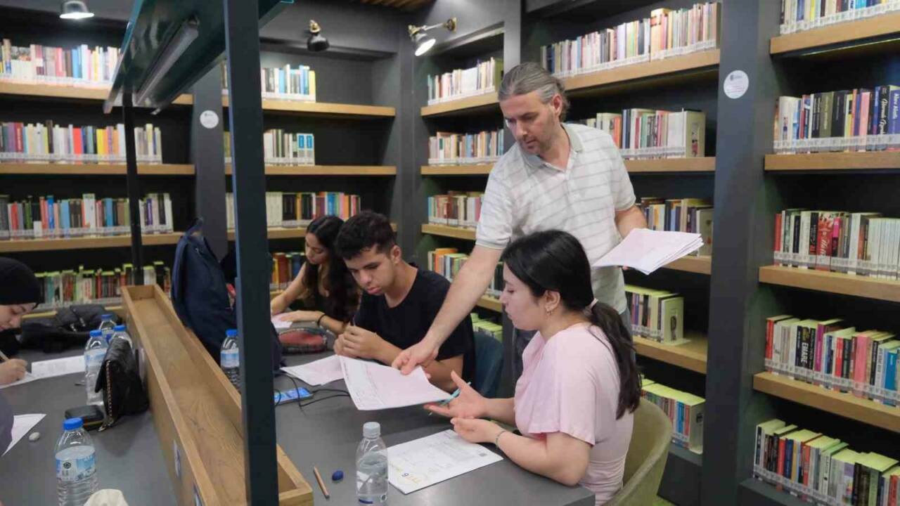 Bursa Yıldırım’da YKS öncesi son prova 4 bursa yildirimda yks oncesi son prova 185e84b0a25b