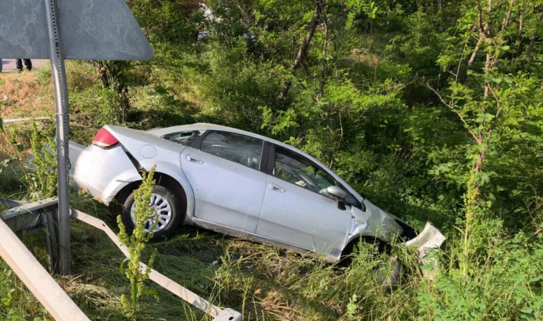 Bursa’da feci kaza! Çok sayıda yaralı var Bursa’nın Kestel ilçesinde 2 otomobilin çarpıştığı kazada 6 kişi yaralandı.