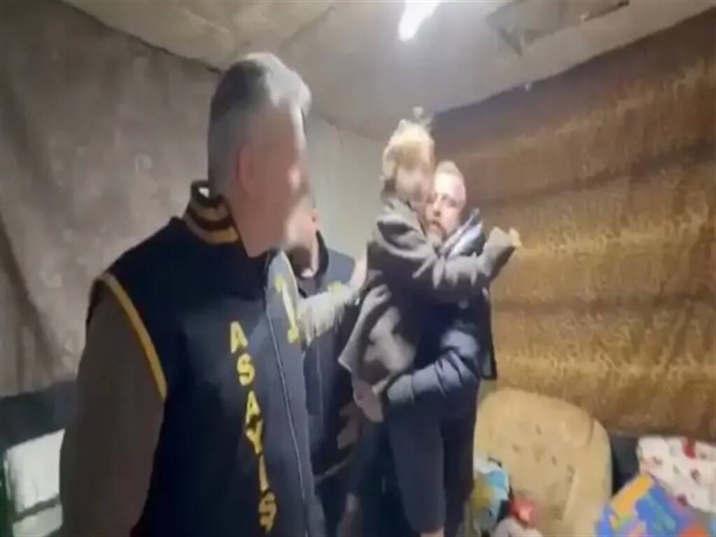 Bursa'daki aile dramında yeni detay: 7 yıl sonra bulunan Nazar bu sayede kurtulmuş... 5 bursada aile drami 7 yil sonra bulunan nazar bakin bu sayede kurtulmus 925ec43865c1