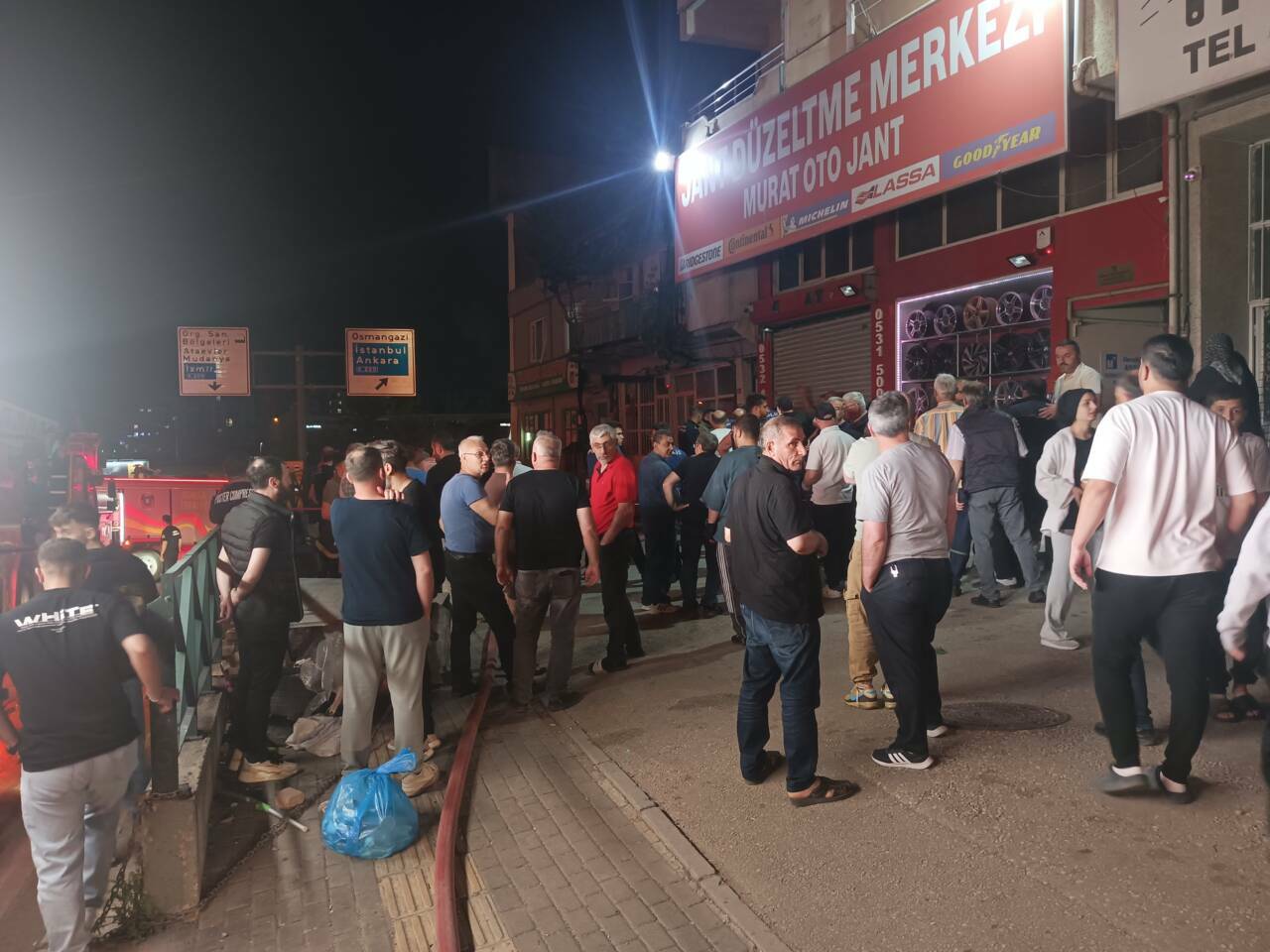 Bursa'da alevler geceyi aydınlattı 4 bursada alevler geceyi aydinlatti 000685244390
