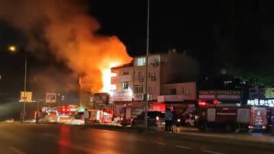 Bursa'da iki katlı bir binada çıkan ve paniğe neden olan