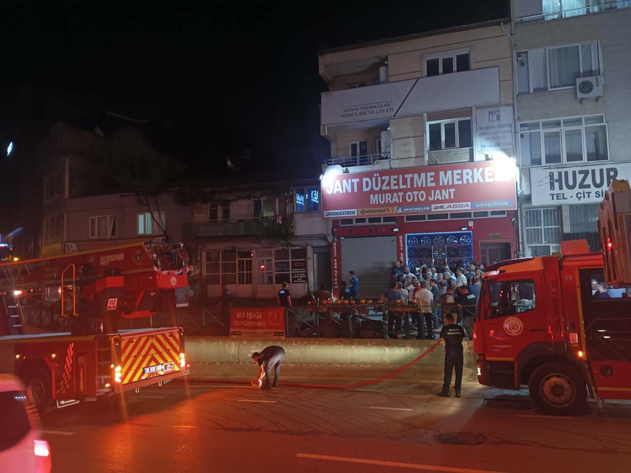 Bursa'da alevler geceyi aydınlattı 5 bursada alevler geceyi aydinlatti 1c32d7b76d68